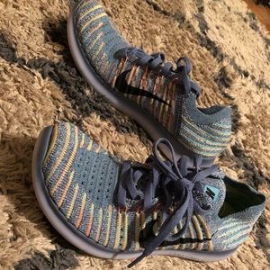 Nike free rn flyknits